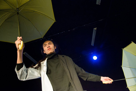 Director demonstrating in The Money Tree